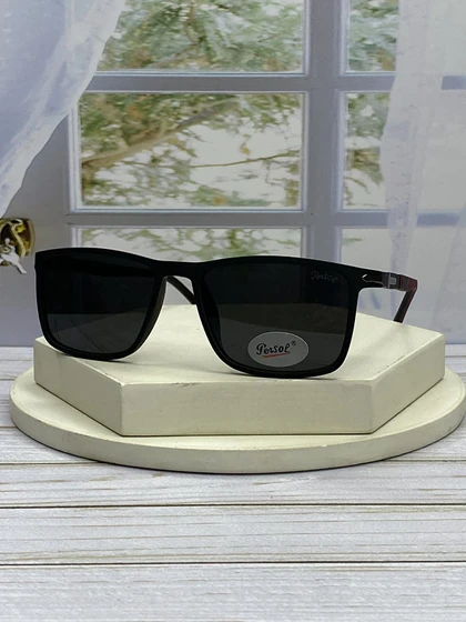 عینک آفتابی مردانه با فریم کائوچو و عدسی پلی‌کربنات پلاریزه محافظ UV400 و مناسب رانندگی