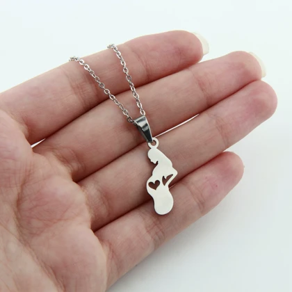 گردنبند دخترانه طرح زن