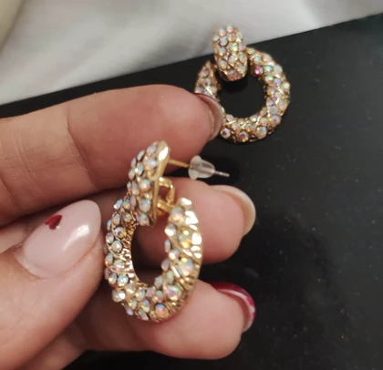 گوشواره طلایی مجلسی نگین هفت رنگ