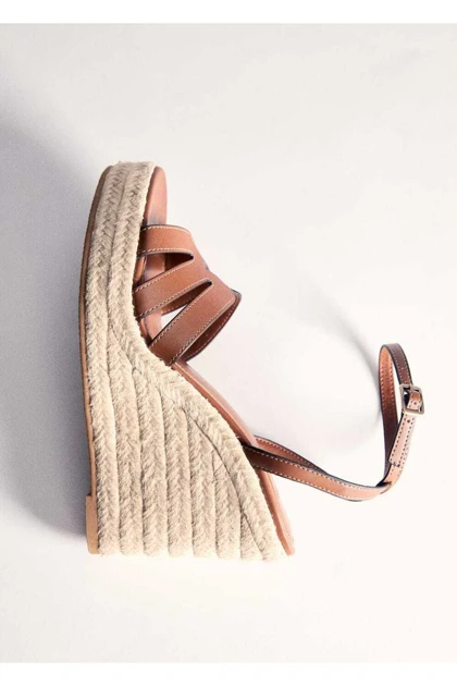 صندل زنانه اورجینال منگو mango