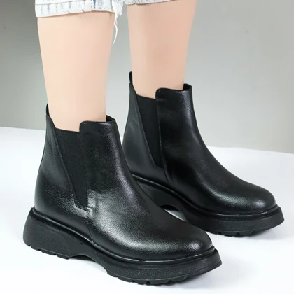 نیم بوت زنانه رنگ مشکی طرح چرم مدل 702 نیم کش کد 45654