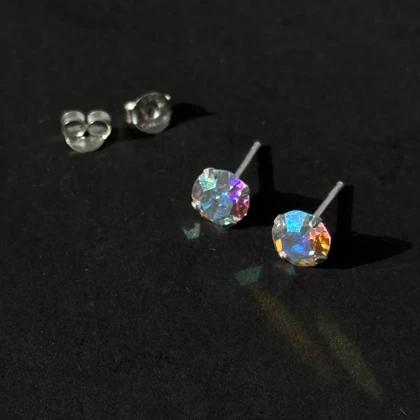 گوشوارع نگین هولوگرامی نقره