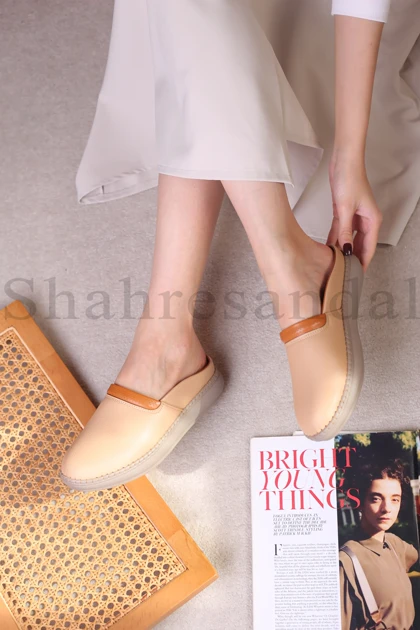 کفش صندل جلو بسته زنانه آریل