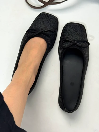 کالج پاپیونی گل رز 4313