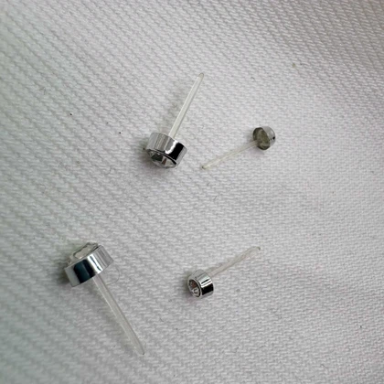 گوشواره میخی استیل مدل «تک‌نگین ریز» (سایز کوچک/مینی) | فروش تکی (عدد)