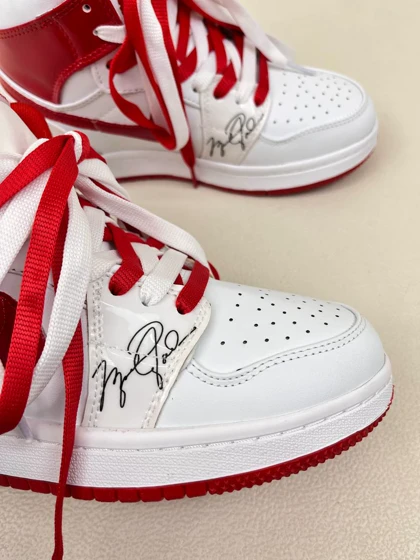 کتانی ونس زنانه ساق‌دار ایر جردن 1 امضا شیکاگو 1 NIKE AIR JORDAN کد 912