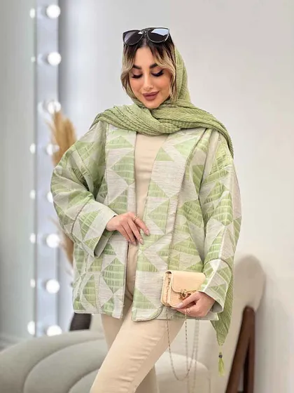 مانتو لبه مغزی دوزی طرح دار