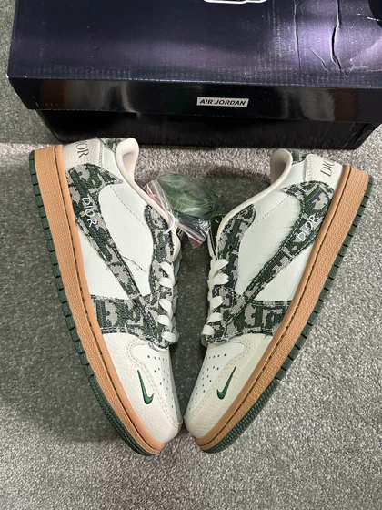 کتانی ویتنامی نایکی ایر جردن وان تراویس اسکات دیور Nike Air Jordan 1 Low travis scott x dior / beige green