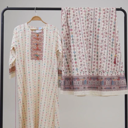 پیراهن هندی منگوله‌دار