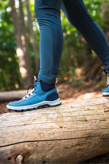 کفش های طبیعت گردی بچگانه decathlon