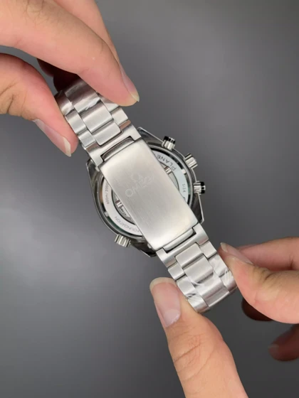 ساعت مچی امگا سیمستر کورنوگراف صفحه مشکی بزل نارنجی Omega Seamaster