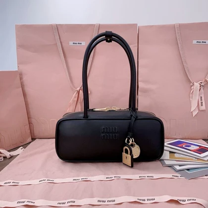 کیف دسته بلند برند میومیو MIU MIU
