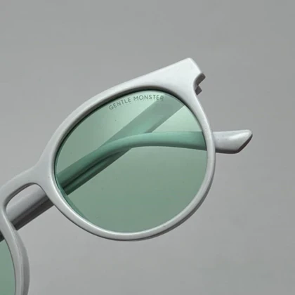 عینک آفتابی و شب گرد جنتل مانستر GENTEL MONSTER سفید عدسی سبز
