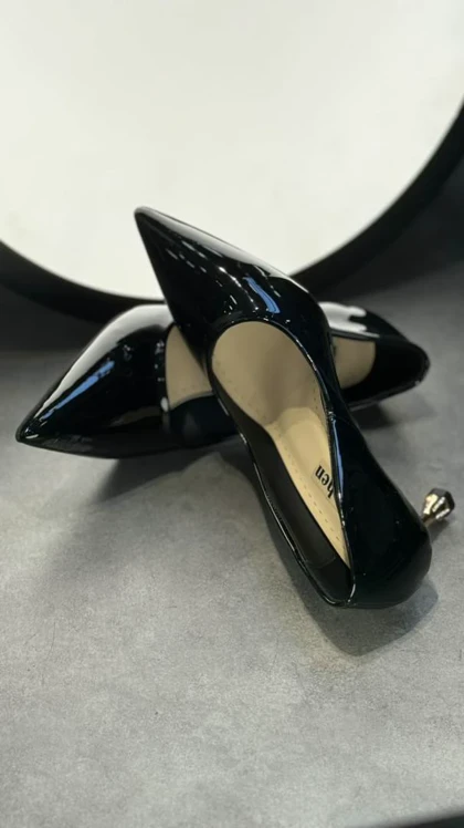 پاشنه خطی نگینی 610-2