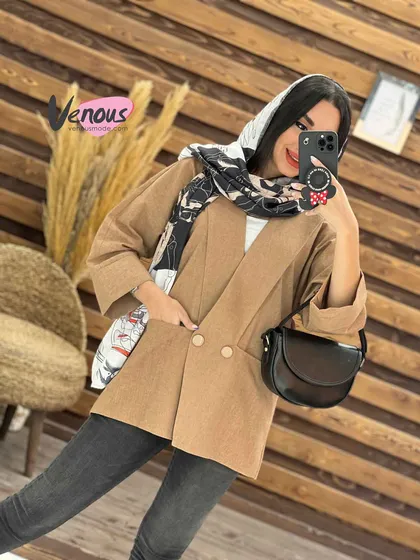 مانتو یقه پهن دو دکمه
