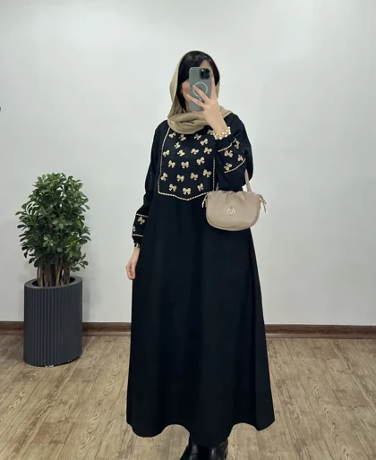 پیراهن مانتویی گلدوزی سارنیا