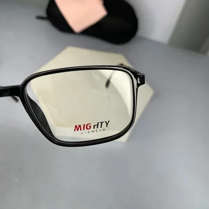 عینک طبی تیار 90 mighty کد 1001