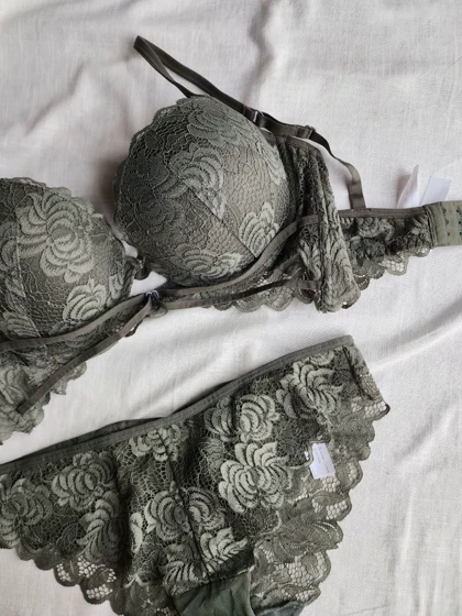 ست شورت و سوتین دانتل جکدار فنردار اروپایی AngGee کد: 5056