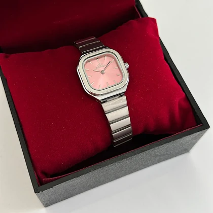 ساعت زنانه الگانس صفحه مربع صورتی کد 775