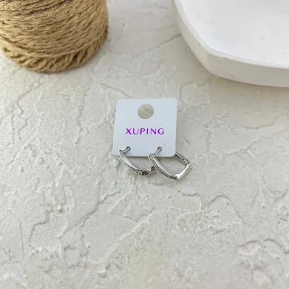 گوشواره زنانه ژوپینگ مدل لاریسا طرح مستطیلی جواهر