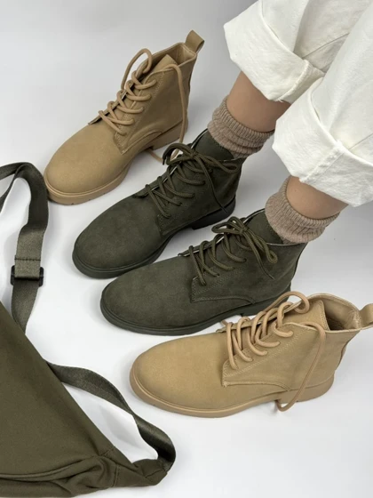 نیم بوت دستکدار برلین 1865