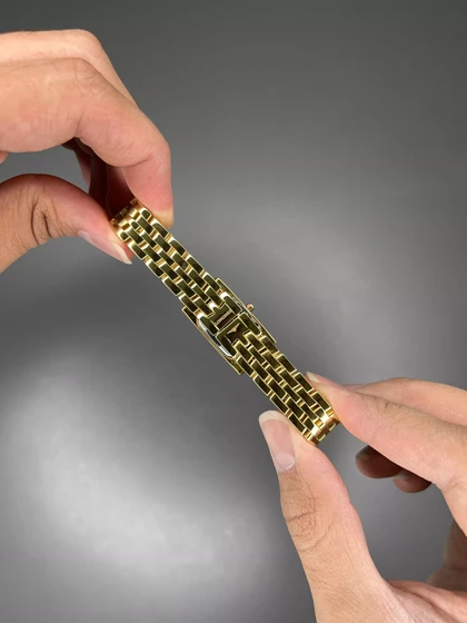 ساعت مچی لونژین طلایی قاب دور نگین Longines