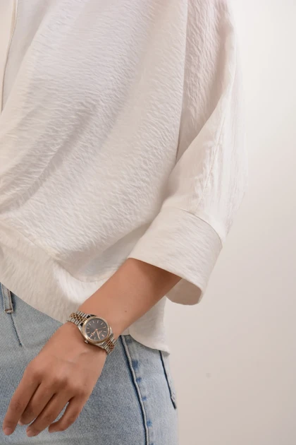 شومیز جلو گره‌ای پری