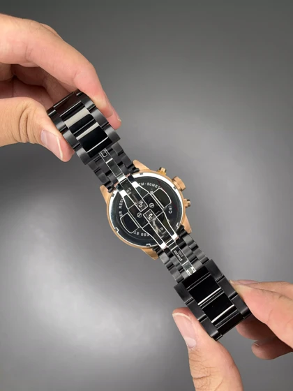 ساعت مچی پورشه دیزاین کورنوگراف بند و صفحه مشکی قاب رزگلد Porsche Design