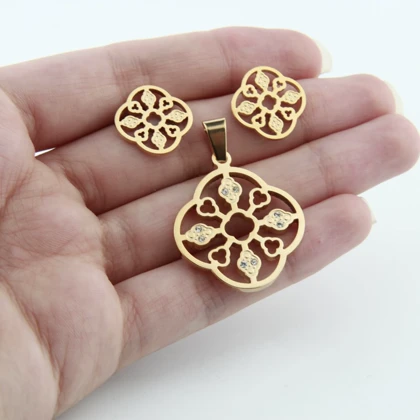 نیم ست بدون زنجیر طرح دار