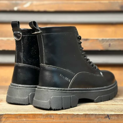 بوت مردانه برشکا بغل زیپ‌دار ورنی