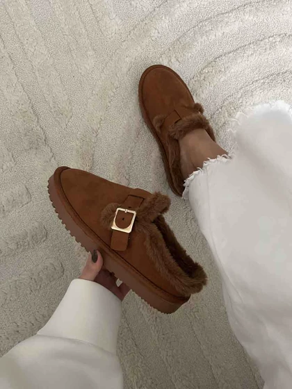 UGG سگک دار