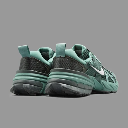 نایکی وی تو کی سبز متالیک Nike V2K Run Metallic Green