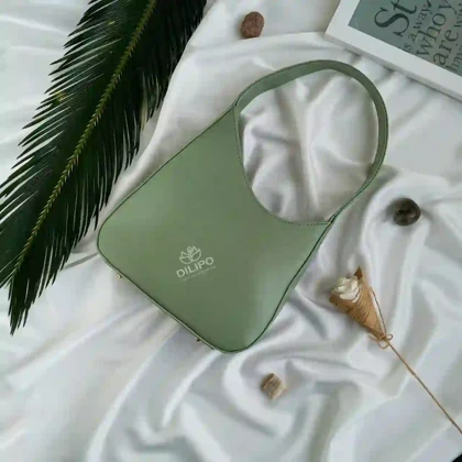 کیف دستی و دوشی زنانه هلالی 2264