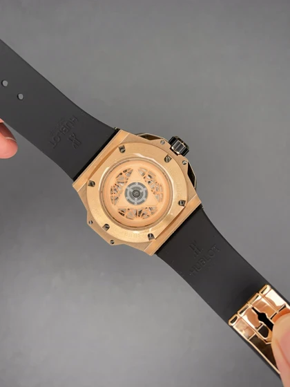 ساعت مچی اوبلو صفحه کهکشانی بند مشکی قاب رزگلد Hublot Big Bang Unico Sang Bleu ii King Rose Gold