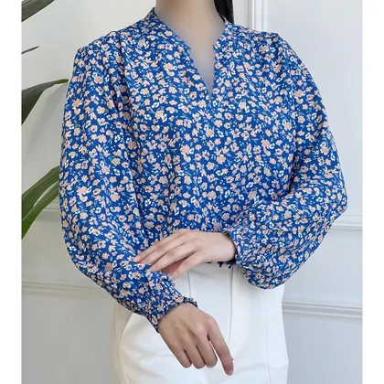 شومیز آبی گل‌دار 18366