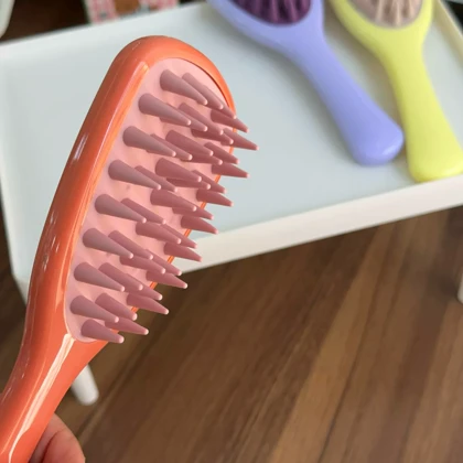 برس ماساژور پوست سر طرح فانتزی Scalp Massage Brush