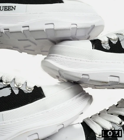 کفش کتانی نیم ساق سفید مشکی Alexander McQueen