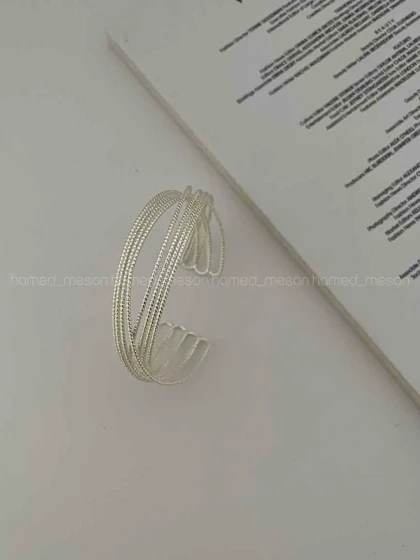 دستبند ردیفی نگین‌دار