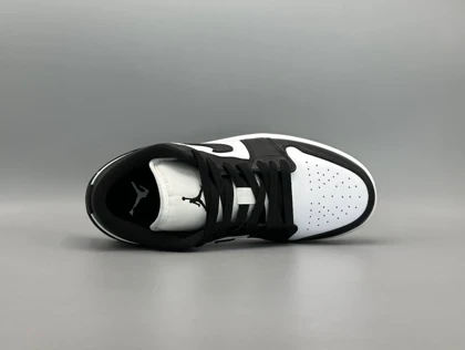 کتانی نایکی جردن1لو پاندا سفید مشکی/Nike Air Jordan1 low