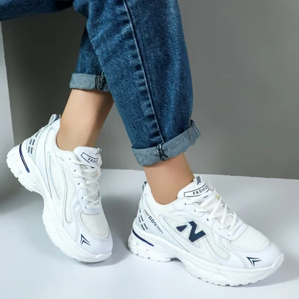 کتانی نیوبالانس اسپرت زنانه مدل 889 رنگ سفید سرمه ای کد 00122