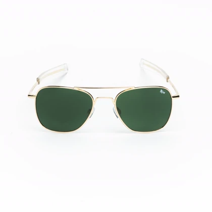 خرید عینک American Optical AO Pilot با طراحی کلاسیک خلبانی، فریم فلزی طلایی و لنز تیره؛ انتخابی اصیل برای استایل‌های کلاسیک و ماندگار