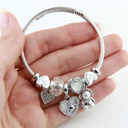 دستبند پاندورا مدل قلب و سیاره