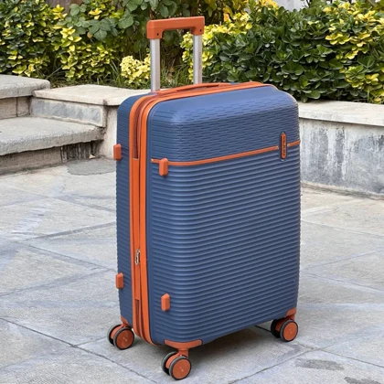 چمدان نشکن تیتان پلورا مدل TITANPLORA - TP6600SERIES Universal Travelle سری 4 عددی (کیف آرایشی هدیه)