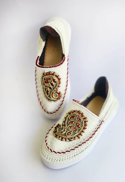 گیوه کد 01 – طرح بته جقه