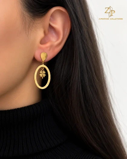گوشواره زنانه استیل بیضی با آویز شبدر