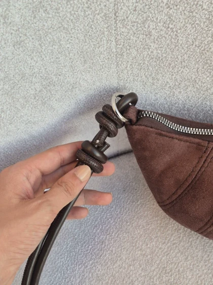 پاسپورتی میو میو آویزدار 3470