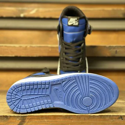 کتانی زنانه جردن ساق‌دار