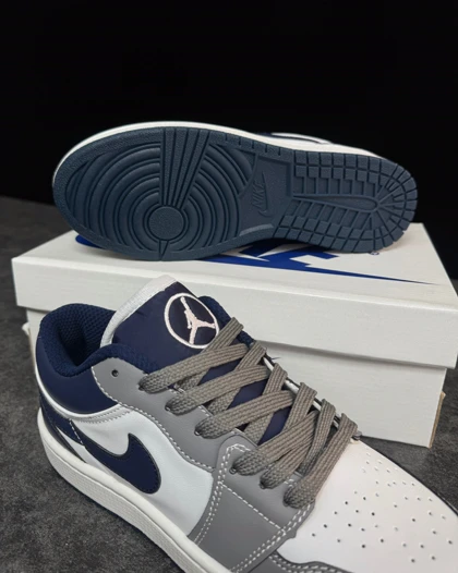 کتانی جردن وان