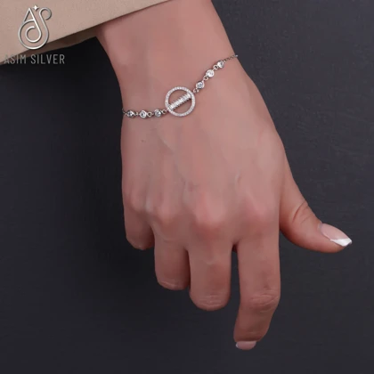دستبند نقره نگین‌دار