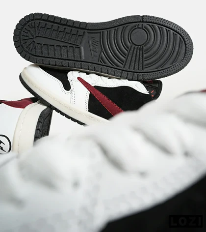 کفش کتانی مردانه قهوه ای سفید مشکی زرشکی NIKE travis scott مدل 7119